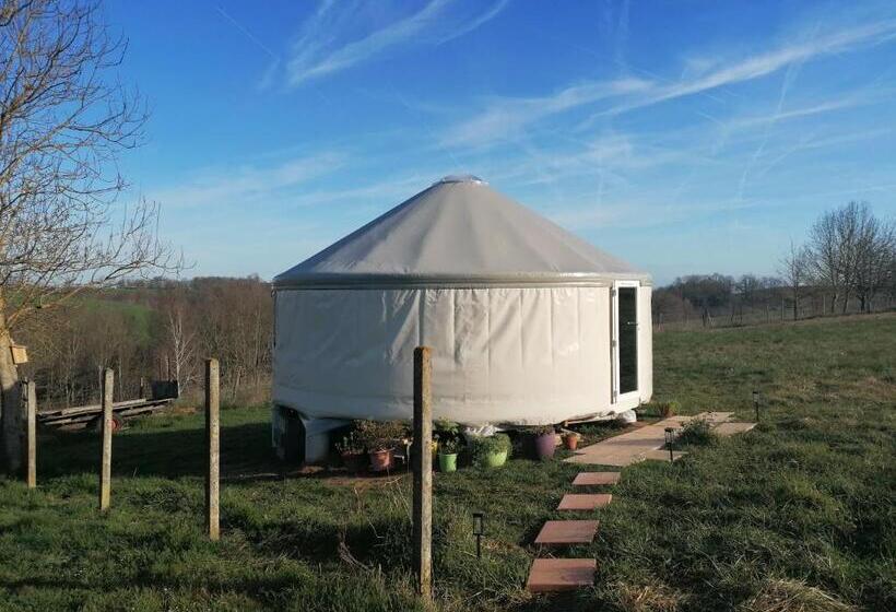 Семейный Номер Вид на Сад, Du Gîte à La Terre