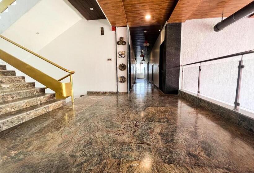Номер Стандарт, Zestin Hill Resort Lonavala
