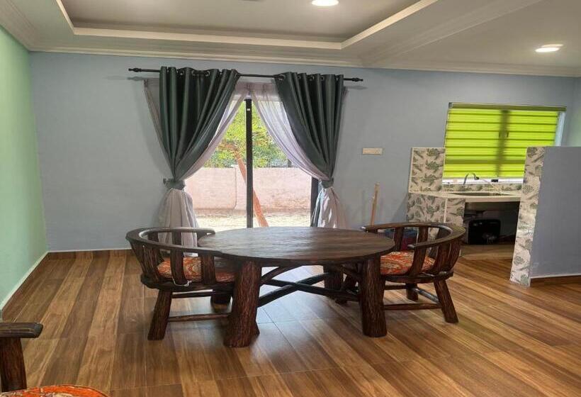 Студия Стандарт, Capital O 90949 Pelangi Beach Resort Mersing
