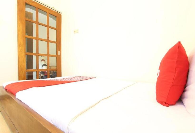 Номер Стандарт Индивидуальный, Oyo 93789 Mbah Carik Homestay