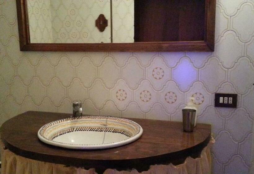 سوئیت کلاسیک, Casa Calicantus