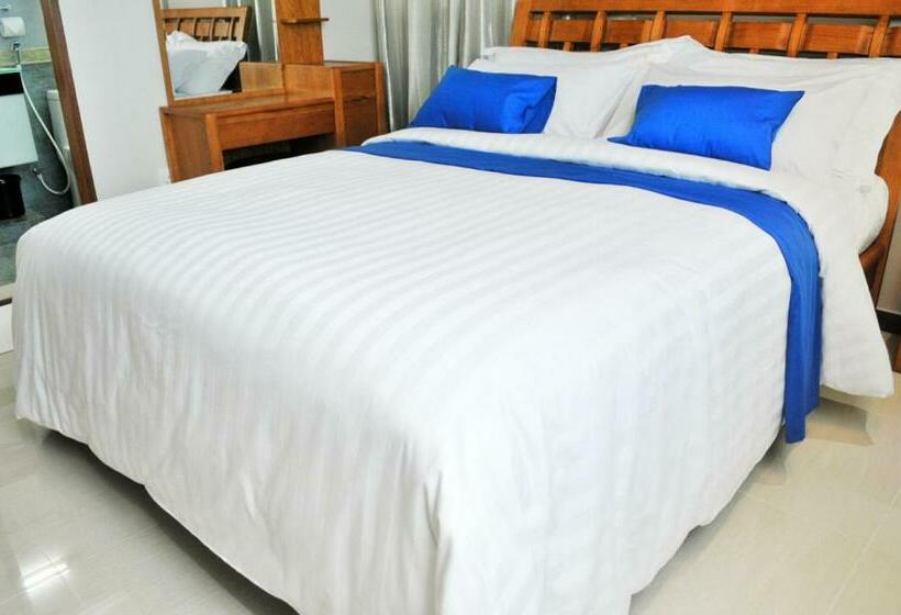 سوییت لوکس, Airport Comfort Inn Premium