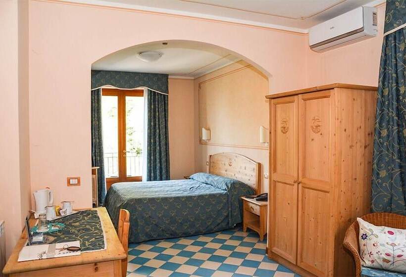 سوییت جونیور با چشم‌انداز دریاچه, Locanda Ruscello Garnì