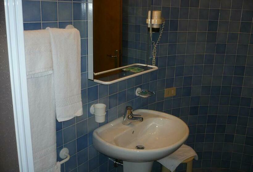 Quarto Estandar Individual, Ristorante Dotto