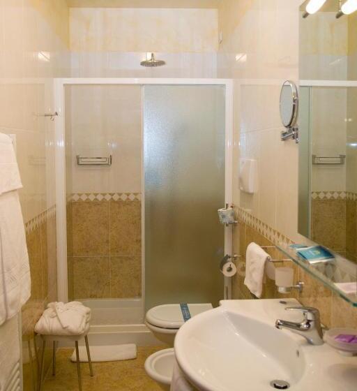 Quarto Triplo Estandar, Ristorante Dotto