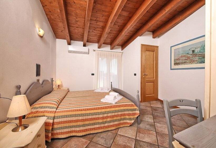 2 Bedroom Family Apartment, Residence Casa Gardola, Gtsgroup