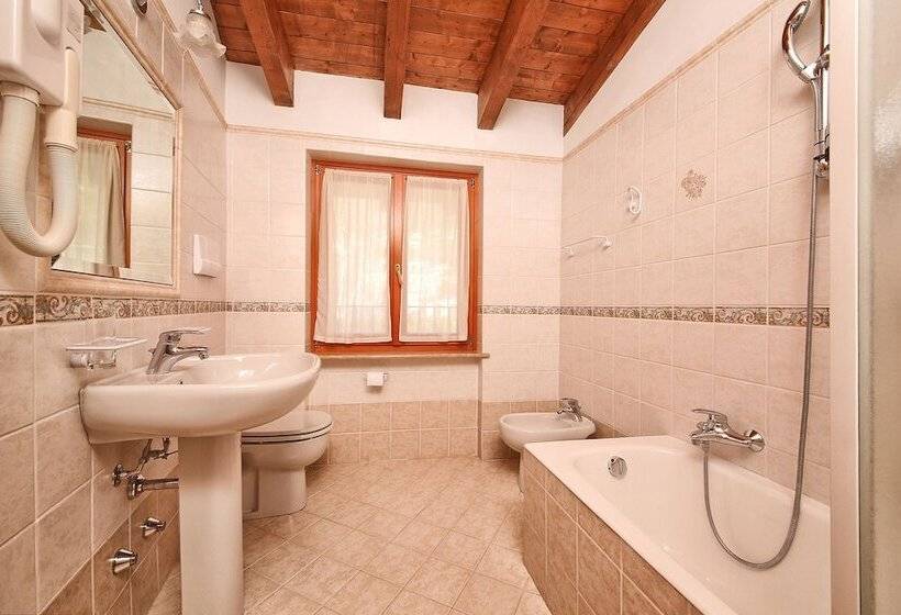2 Bedroom Family Apartment, Residence Casa Gardola, Gtsgroup
