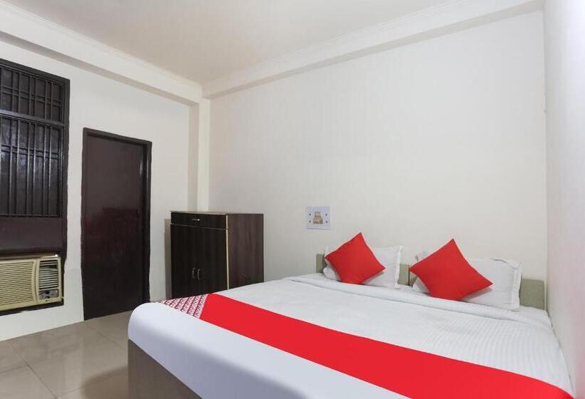Quarto Triplo Clássico, Oyo 30615 Hotel Rock Inn