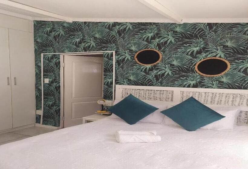 디럭스 룸, Muco Guest House