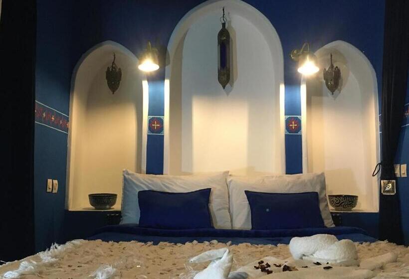 سوییت خانوادگی, Riad Blue Berber