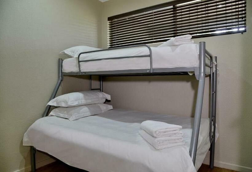 Семейный Номер, Anew Resort Hunters Rest Rustenburg