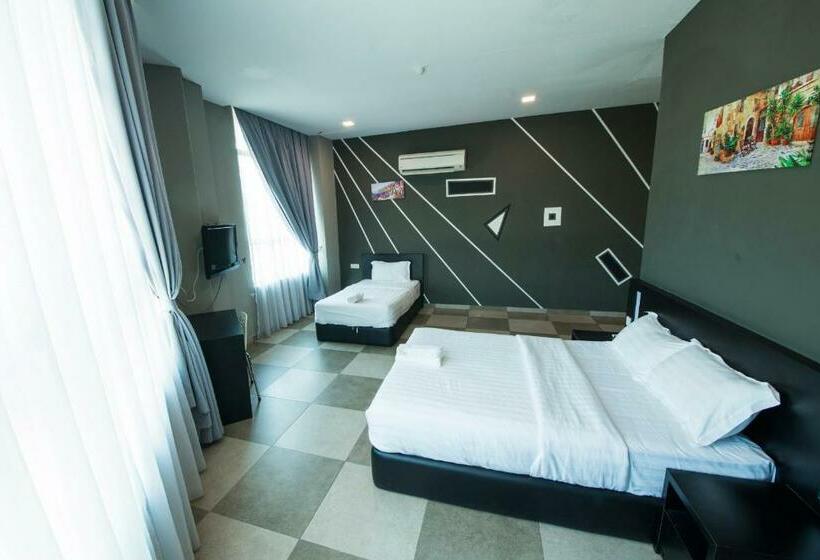 اتاق سوپریور خانوادگی, Elite Hotel Muar