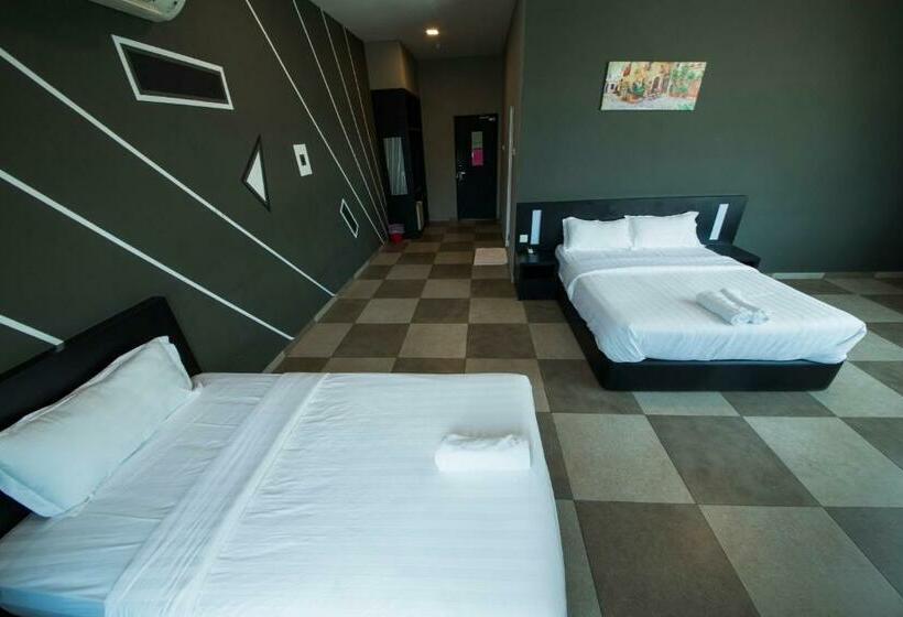 اتاق سوپریور خانوادگی, Elite Hotel Muar