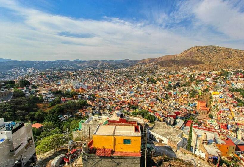 سوییت لوکس, La Vista