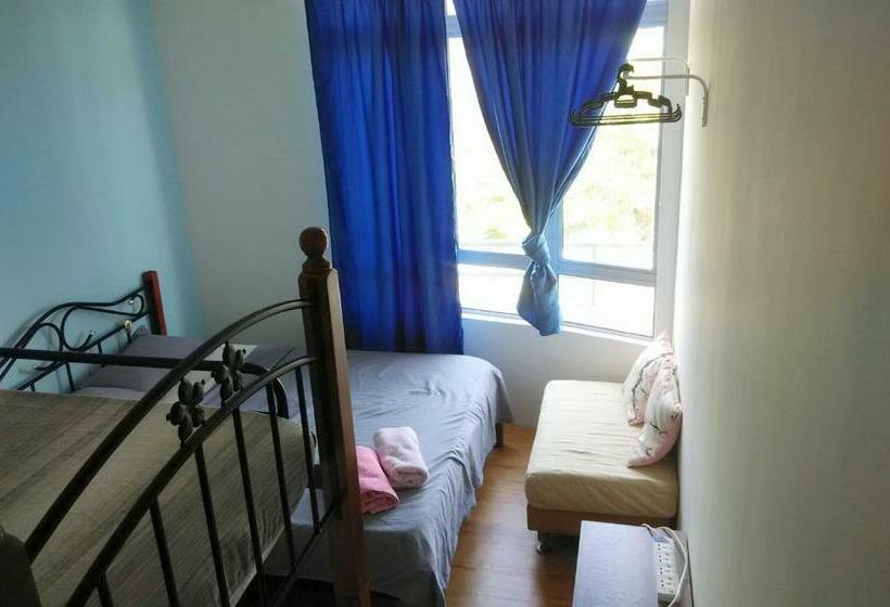 اتاق خانوادگی, Moon Eleven Hostel Near Klia & Klia2