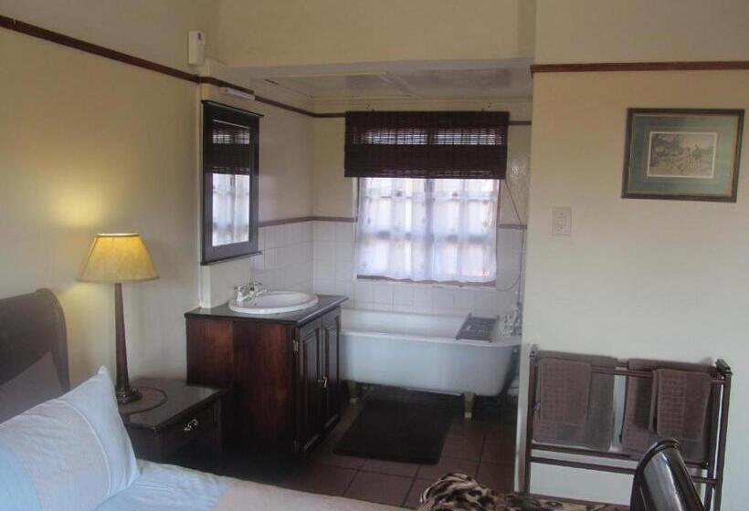 스탠다드 트리플 룸, The Woodsman Bed And Breakfast