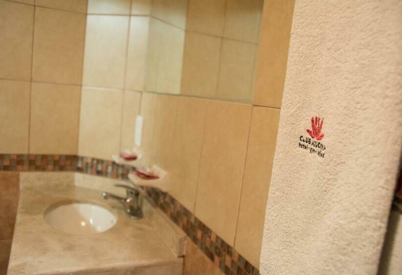 اتاق استاندارد با تخت بزرگ, Azucena