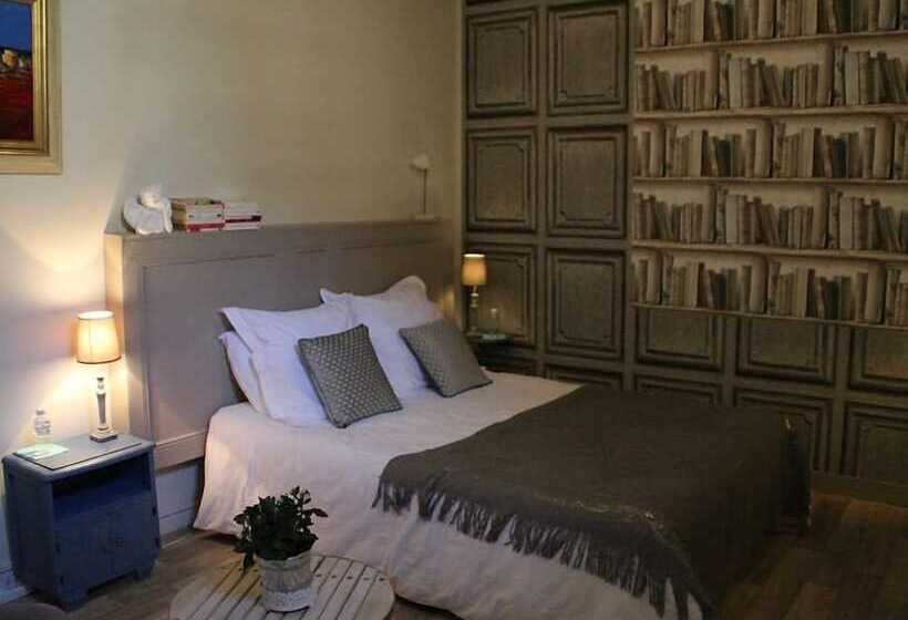 Номер Стандарт с Террасой, Une Chambre En Ville