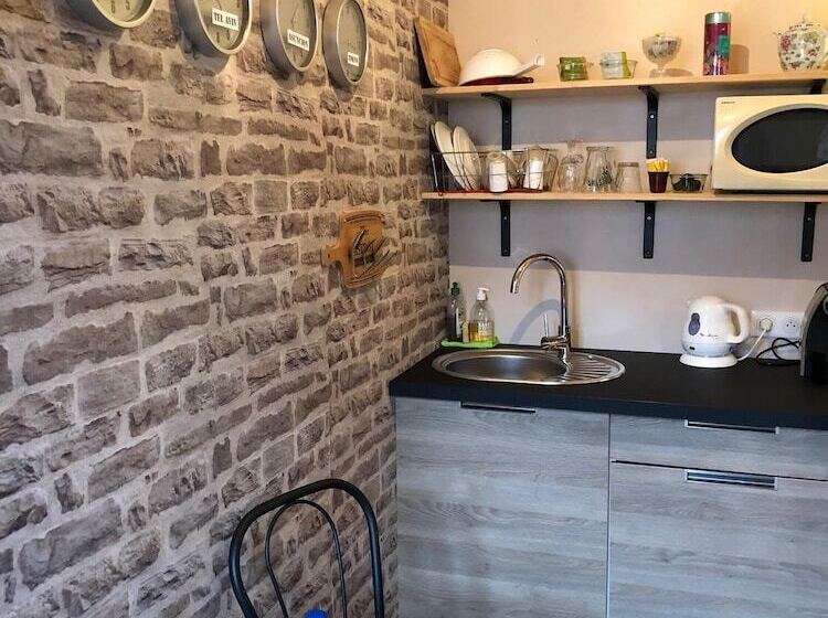 Номер Стандарт с Террасой, Une Chambre En Ville