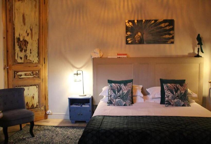 Номер Стандарт с Террасой, Une Chambre En Ville