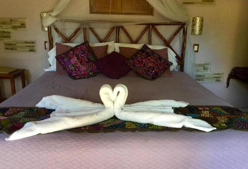 带大床的豪华间, The Pickled Onion Eco Boutique B&b