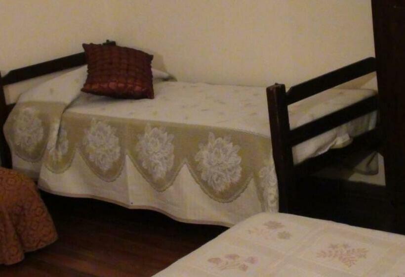 标准三人间, Uruguay