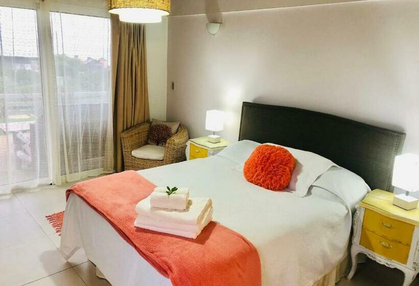 اتاق سوپریور سه تخته, Unique Hotel & Suites