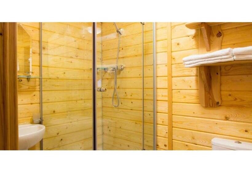 חדר משפחתי, Eco Hotel Bungalo