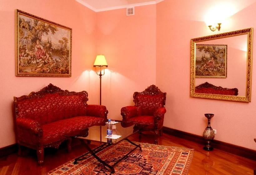 جناح, Optima Collection Dnipro
