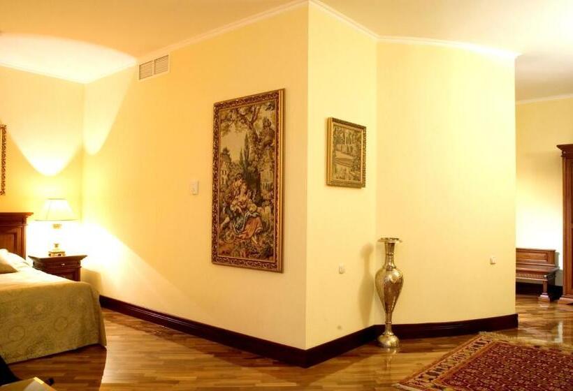סוויטת ג'וניור, Optima Collection Dnipro