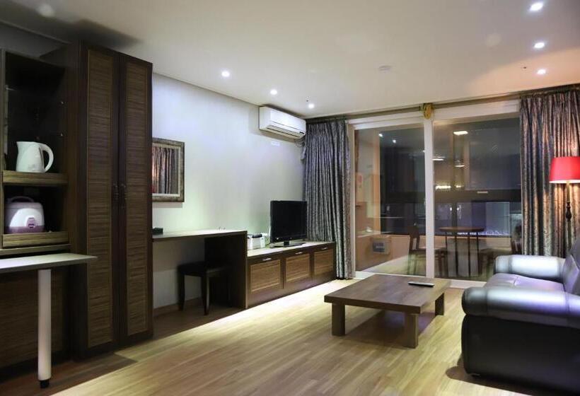 سوییت, Residence Hotel Lamia