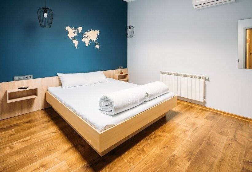 اتاق استاندارد با سرویس بهداشتی مشترک, Yard Hostel & Coffee