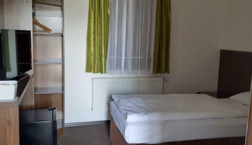 Habitación Estàndard Individual, Motel R10
