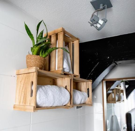 Номер Deluxe, Wolf Hotel Kitchen & Bar