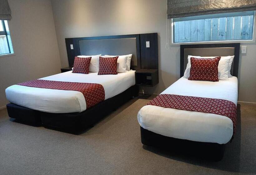 Апартаменты 1 Спальня, 37 The Landing Motel