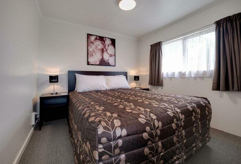 스탠다드 스튜디오, Anderson Park Motel