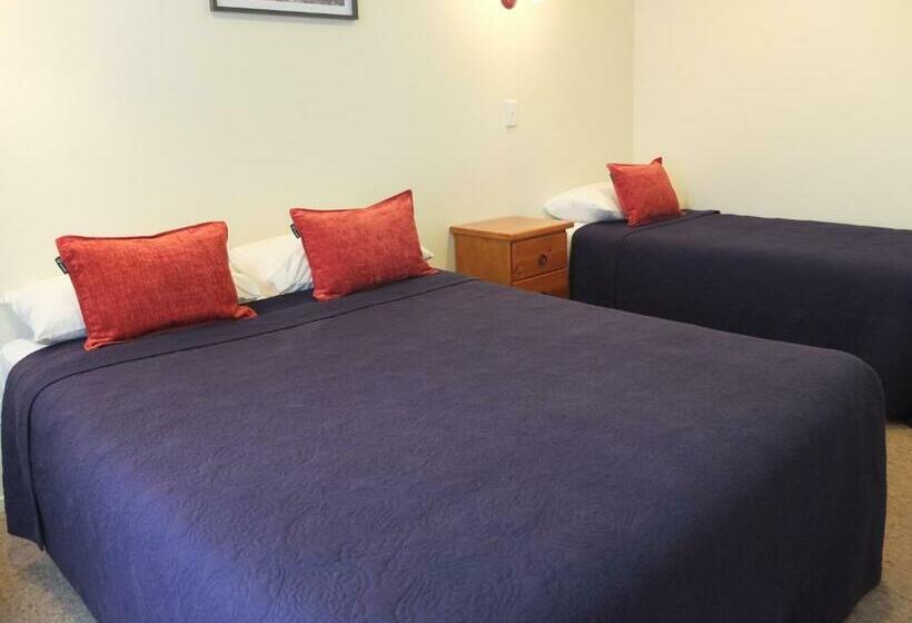 آپارتمان 2 خوابه, Colonial Court Motel