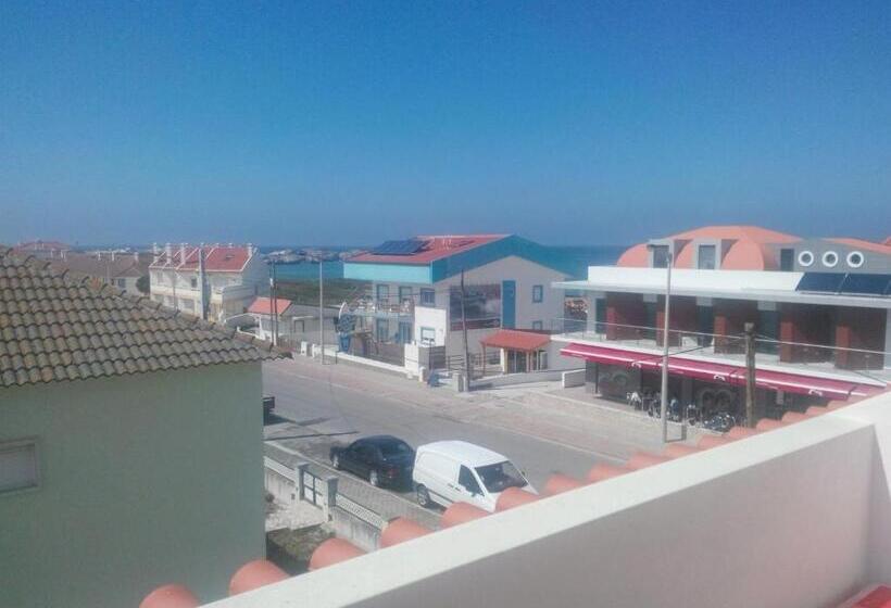 Семейный Номер, Baleal Spot