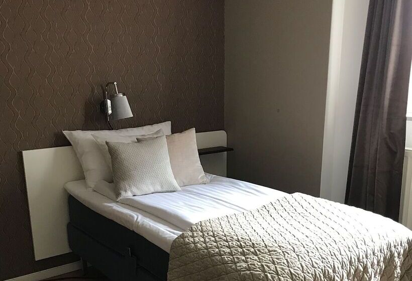 Quarto Estandar Individual, L Ronja