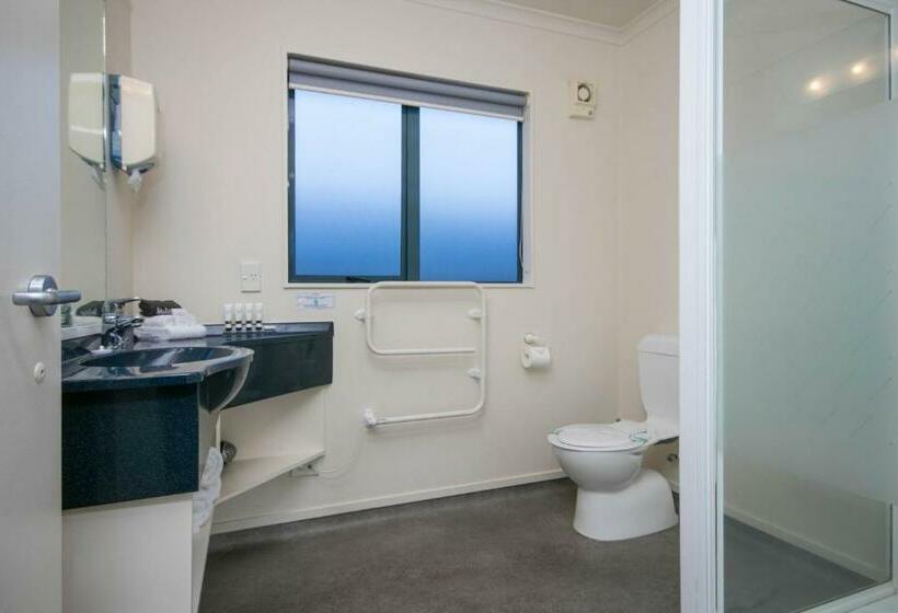 Студия Стандарт, Asure Albert Park Motor Lodge
