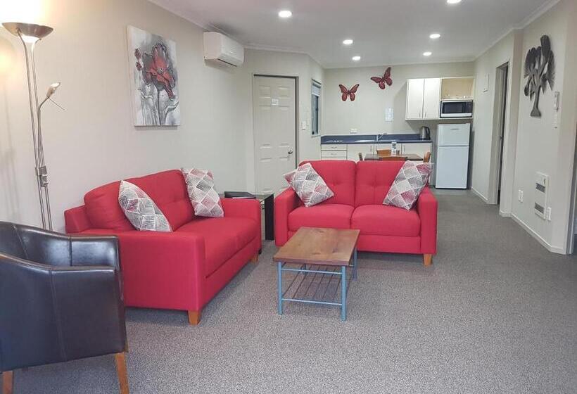 Семейные Апартаменты 3 Спальни, Asure Albert Park Motor Lodge