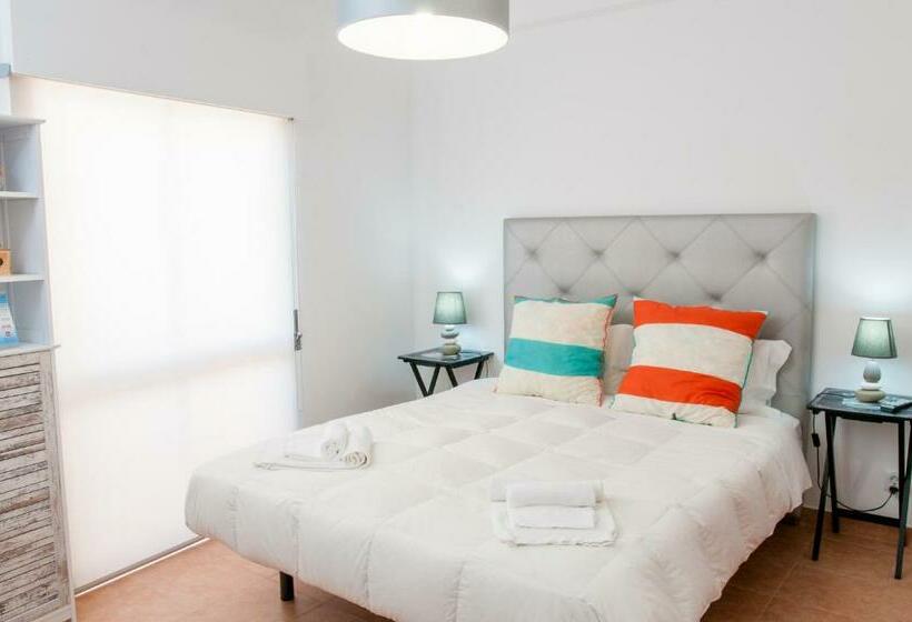 اتاق استاندارد, Stork Hostel