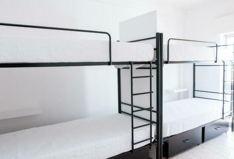 Bed in Shared Room with Shared Bathroom, Stork Hostel