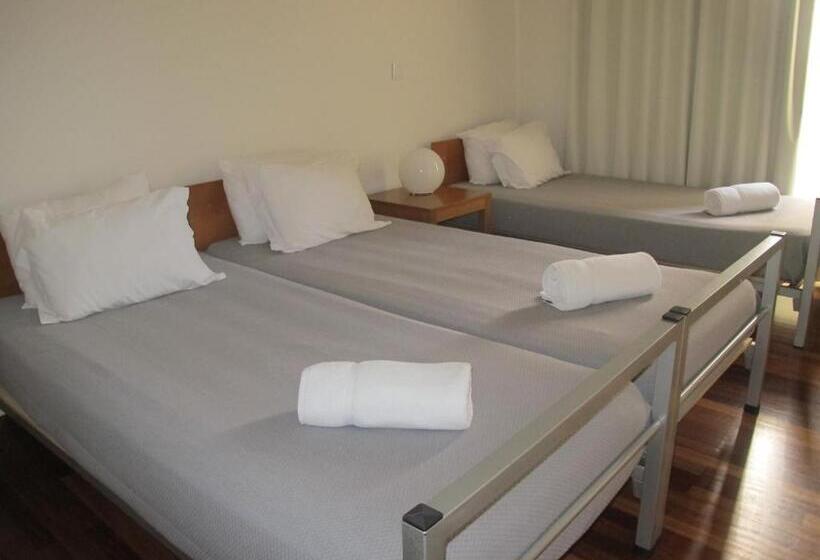اتاق استاندارد سه نفره, Azores Youth Hostels   Sao Miguel