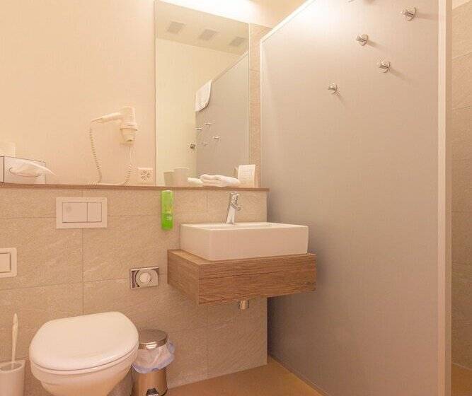 اتاق سوپریور, B&b Hotel Peter Und Paul