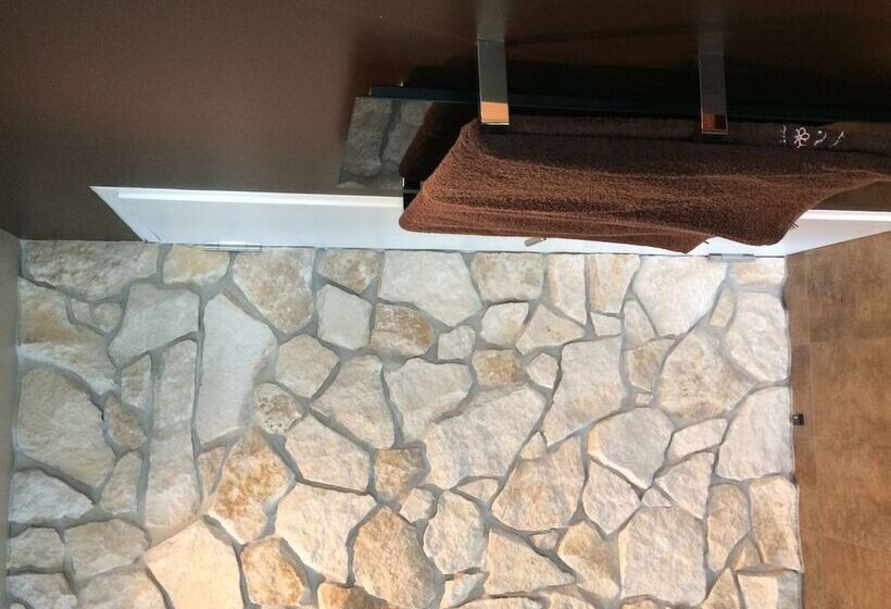 سوییت لوکس, Morat Gaste Zimmer