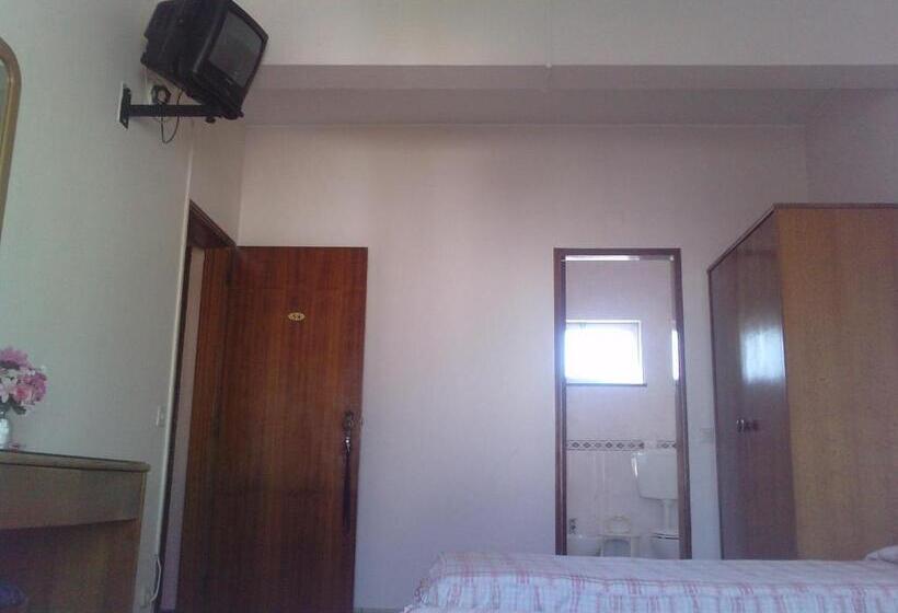 اتاق استاندارد سه تخته با بالکن, Residencial Nosso Paraiso