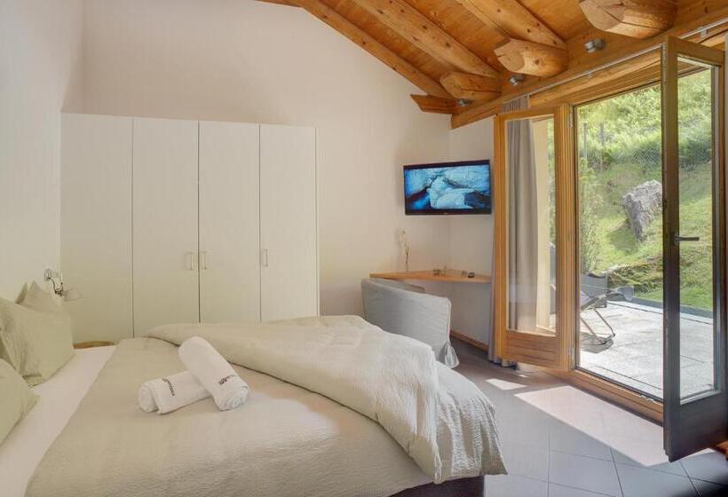 Номер Стандарт Вид на Сад, Myverzasca Resort Ai Piee