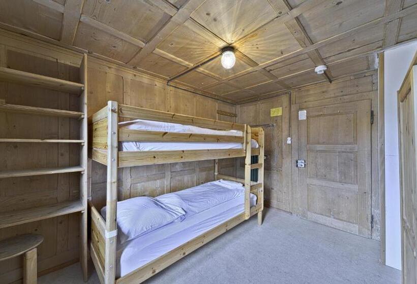 اتاق استاندارد با سرویس بهداشتی مشترک, Chalet Speciale   Hostel