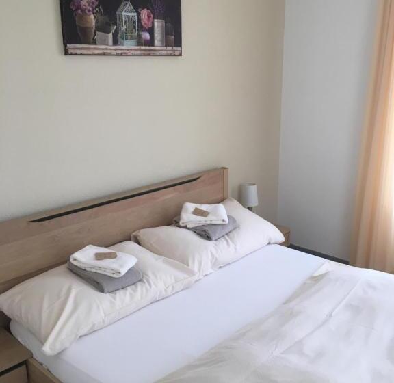 Номер Стандарт, Hôtel De La Gare